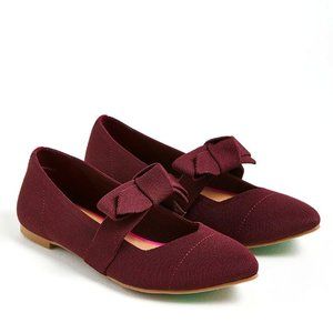 NWT Torrid Stretch Mary Jane Flats Size 8WW